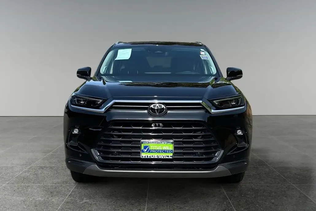 2024 Toyota Grand Highlander Platinum photo 1