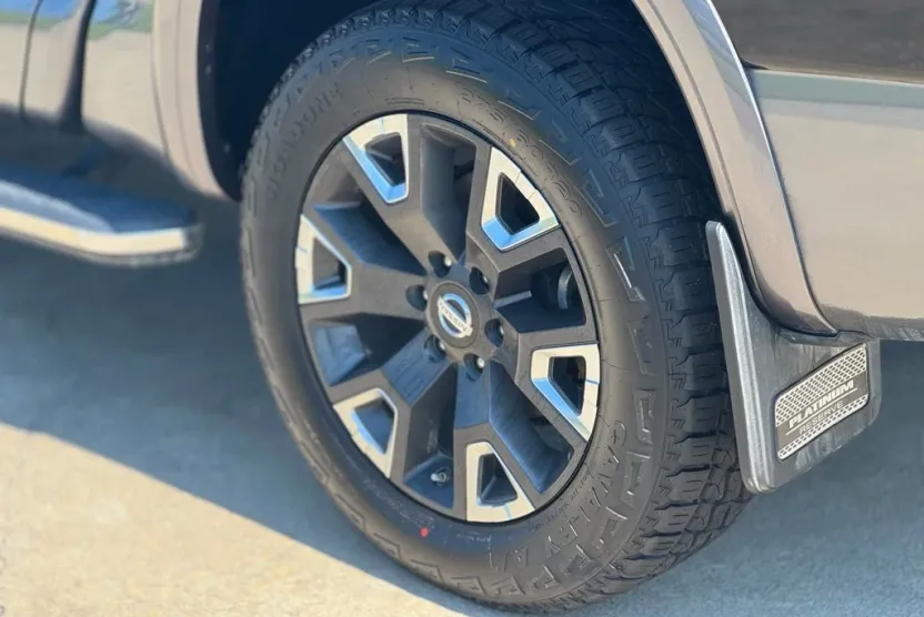 2021 Nissan Titan Platinum Reserve photo 1