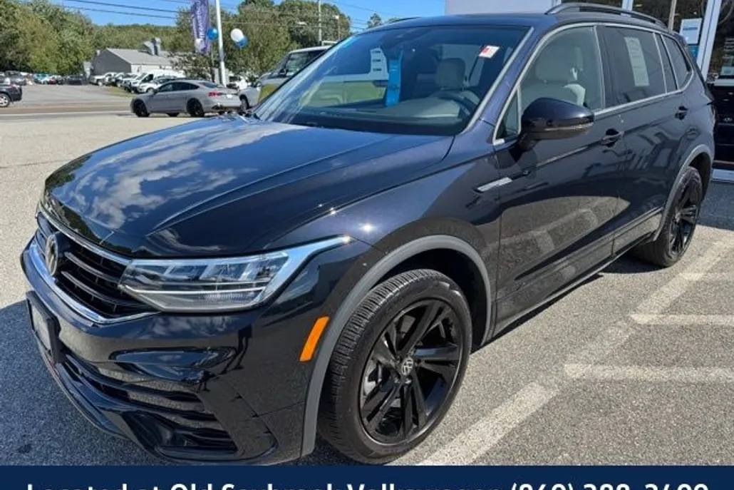 2024 Volkswagen Tiguan SE R-Line Black photo 1