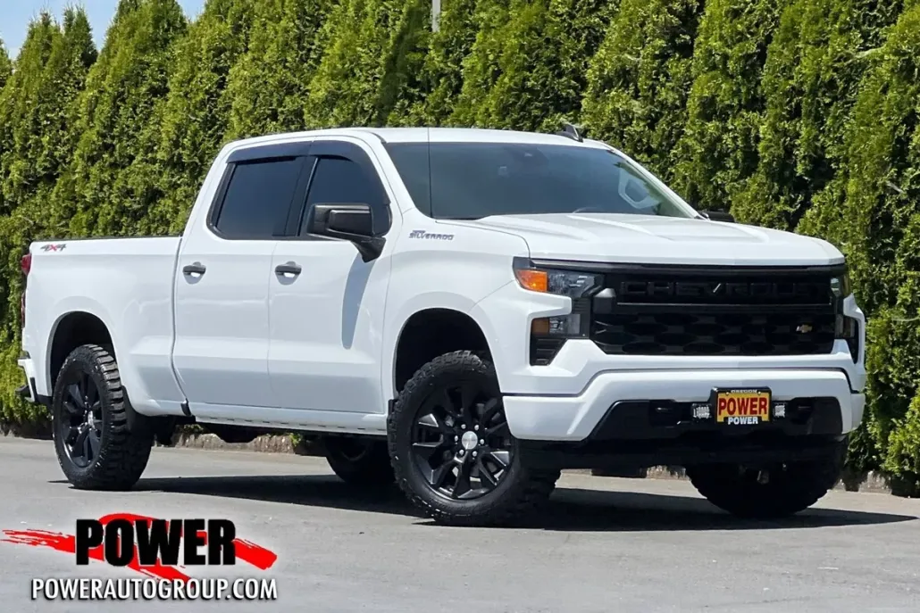2023 Chevrolet Silverado 1500 Custom photo 1