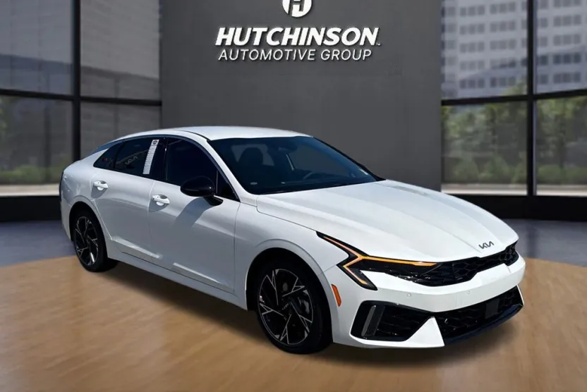 2026 Kia K5 GT-Line photo 1