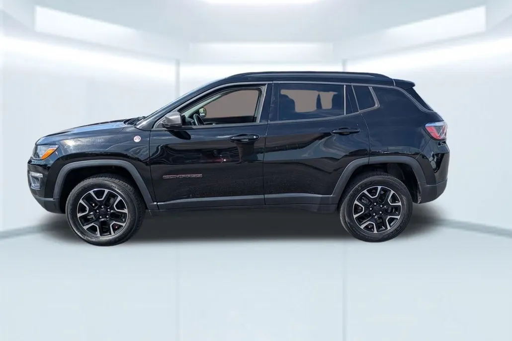 2020 Jeep Compass Trailhawk photo 1