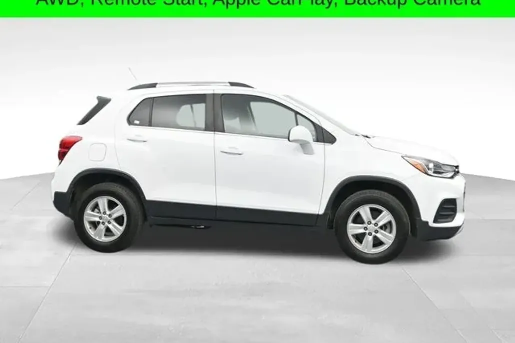 2020 Chevrolet Trax LT photo 1
