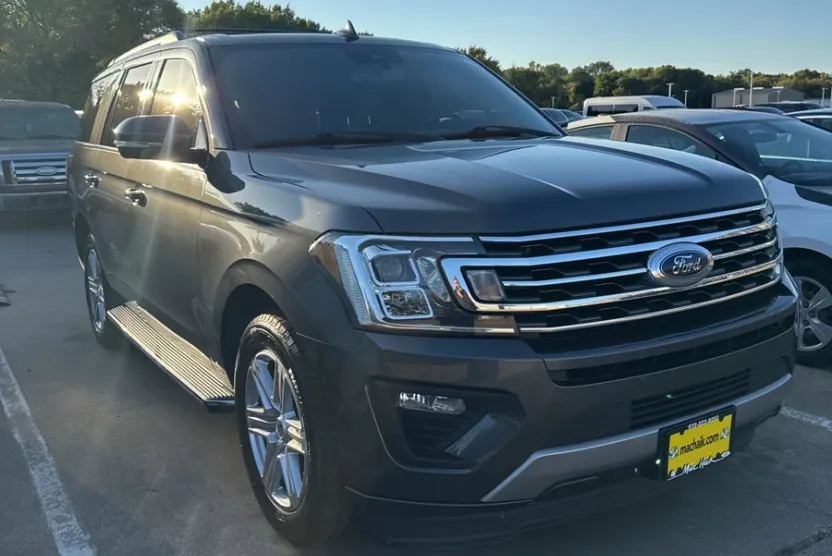 2018 Ford Expedition XLT photo 1