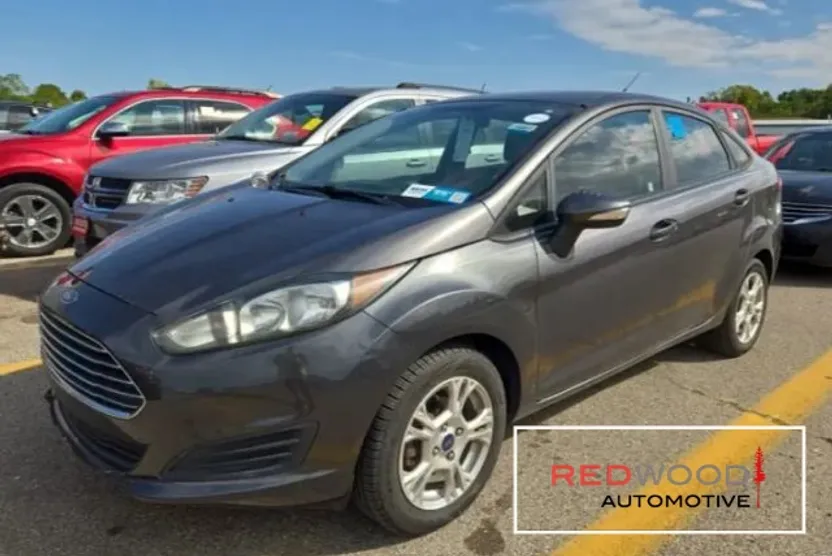 2016 Ford Fiesta SE photo 1