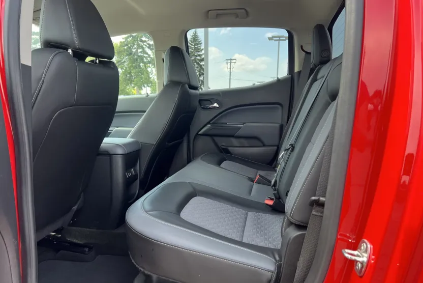 2017 Chevrolet Colorado Z71 photo 1
