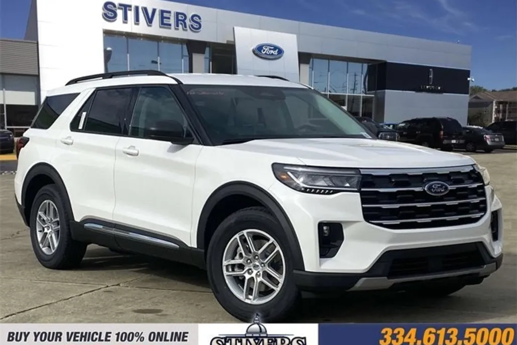 2025 Ford Explorer photo 1