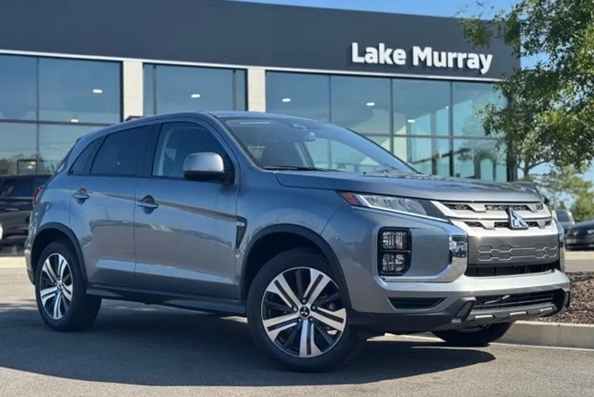 2025 Mitsubishi Outlander Sport ES SE LE photo 1