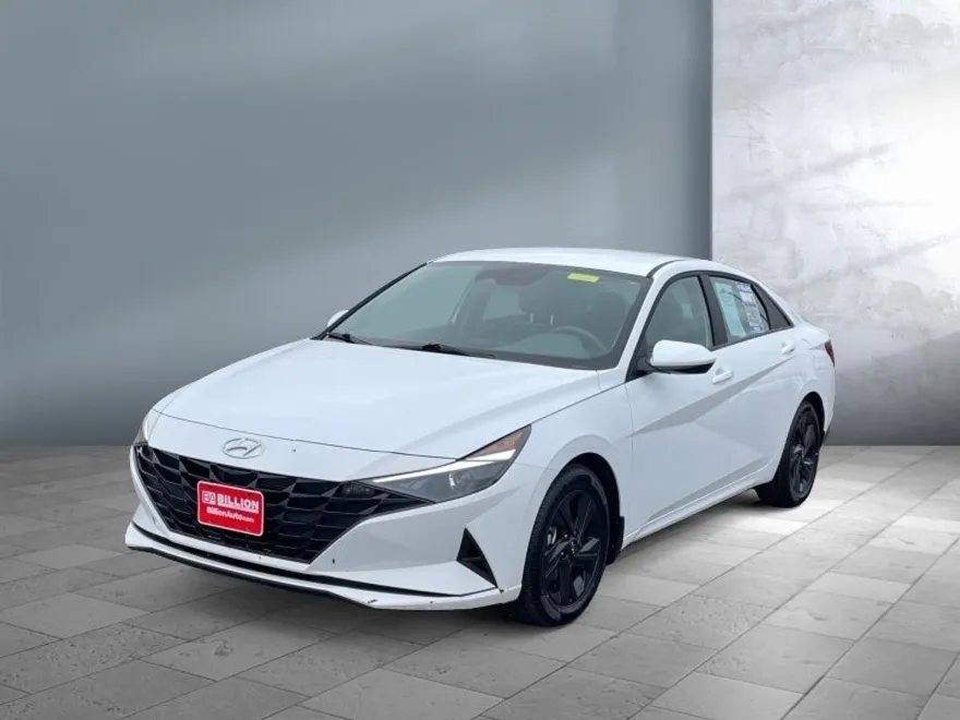 2023 Hyundai Elantra Hybrid photo 1