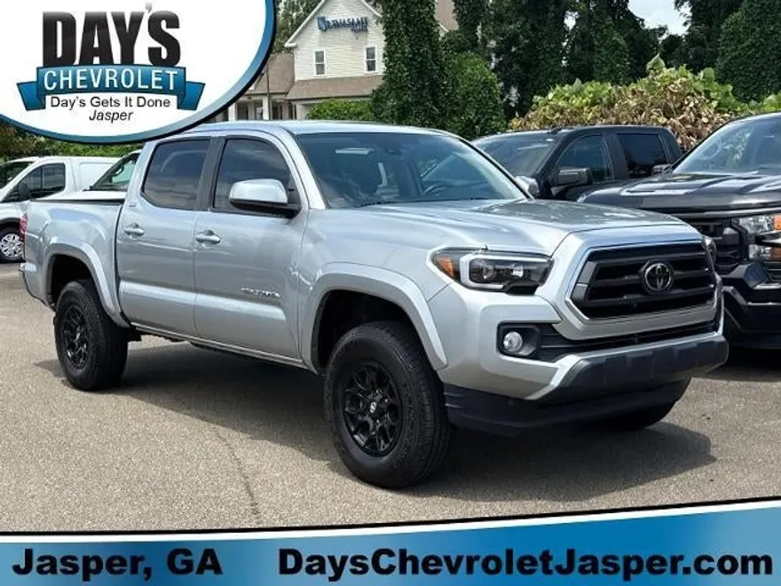 2022 Toyota Tacoma 4x4 SR5 Double Cab V6 photo 1