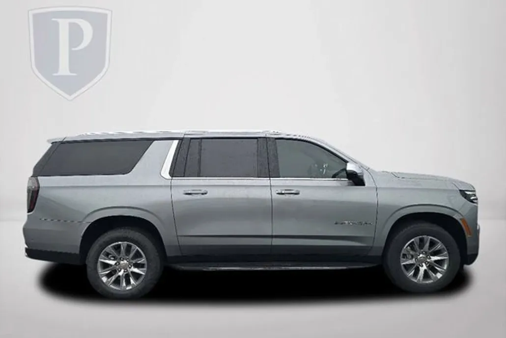 2025 Chevrolet Suburban Premier photo 1