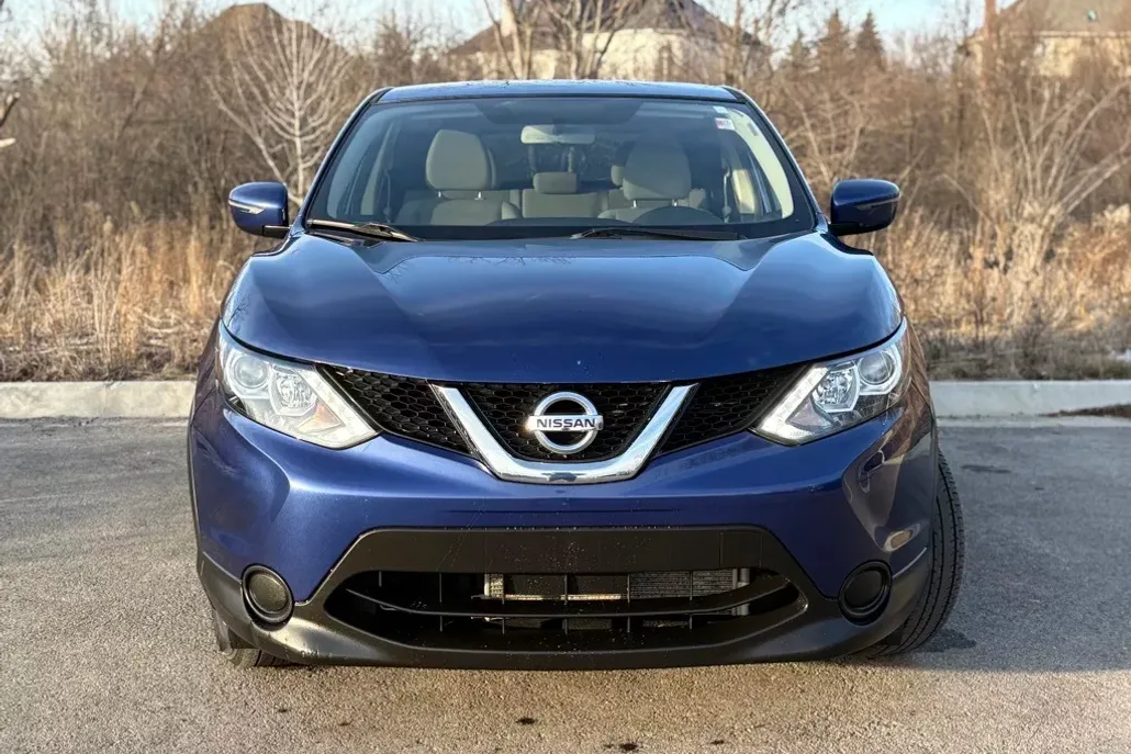 2018 Nissan Rogue Sport S photo 1