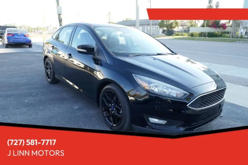 2016 Ford Focus Sedan photo 1