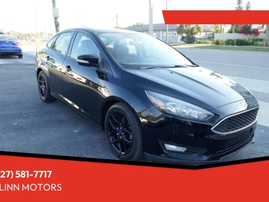 2016 Ford Focus Sedan photo 1