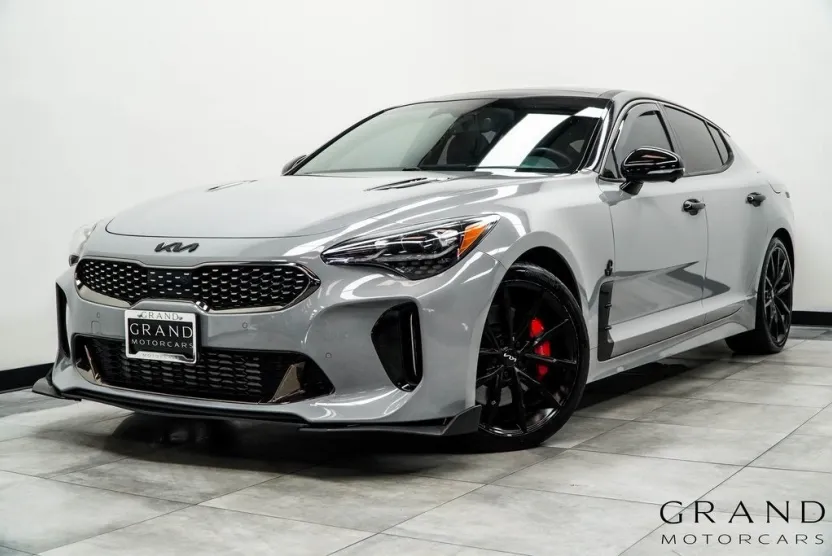 2022 Kia Stinger GT2 photo 1