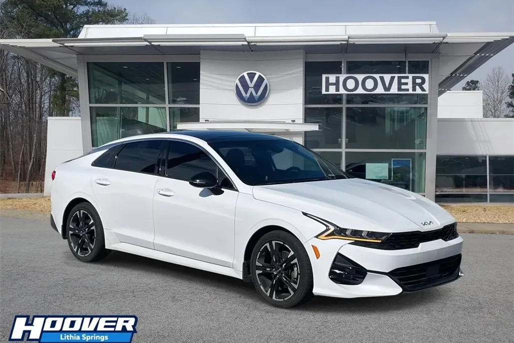 2022 Kia K5 GT-Line photo 1