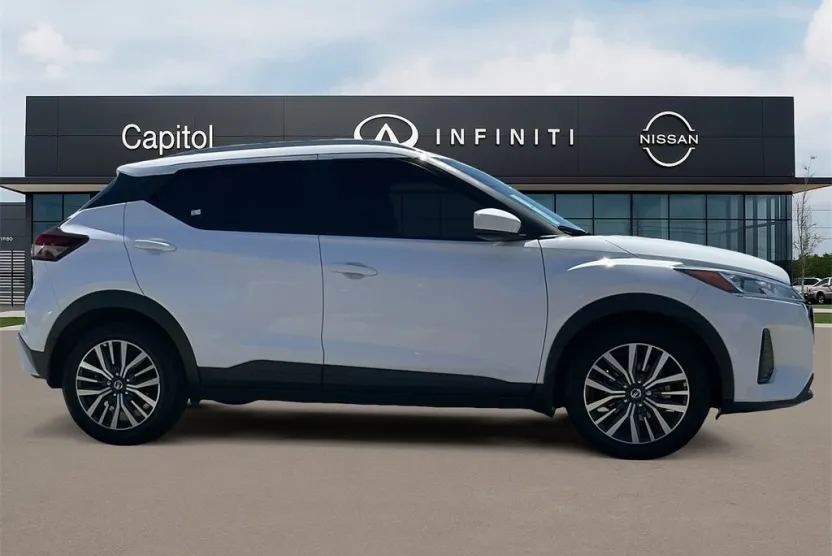 2021 Nissan Kicks SV photo 1