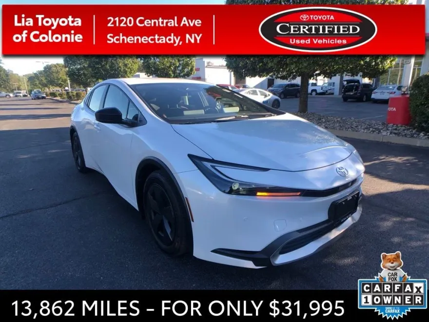 2024 Toyota Prius Prime SE photo 1