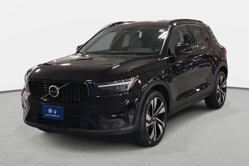 2023 Volvo XC40 AWD Ultimate photo 1