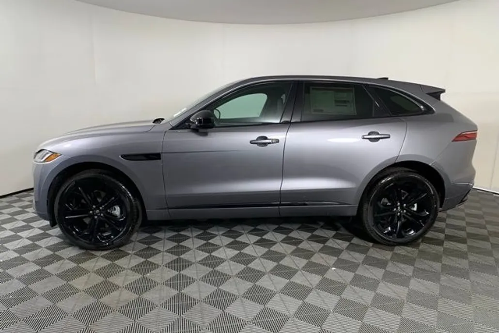 2025 Jaguar F-PACE P400 R-Dynamic S photo 1