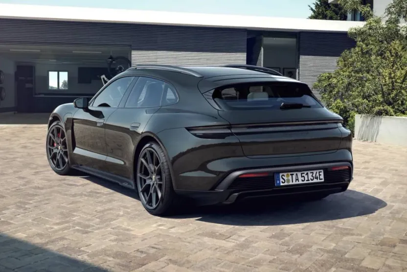 2024 Porsche Taycan GTS Sport Turismo photo 1
