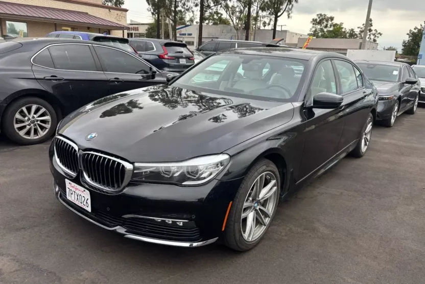 2016 Bmw 740i 7-series photo 1