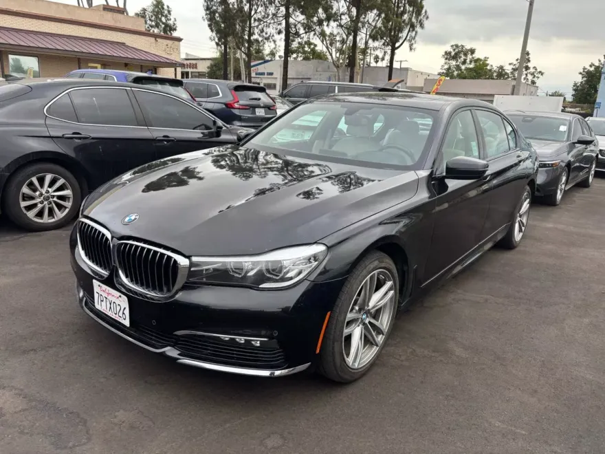 2016 Bmw 740i 7-series photo 1