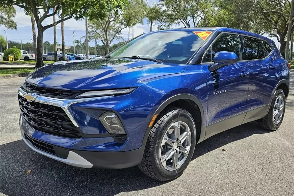2023 Chevrolet Blazer 2LT photo 1