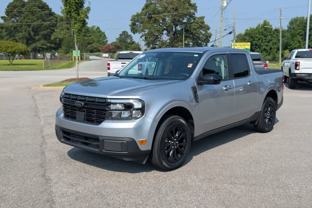 2024 Ford Maverick Lariat photo 1