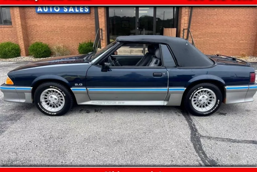 1989 Ford Mustang GT Convertible photo 1