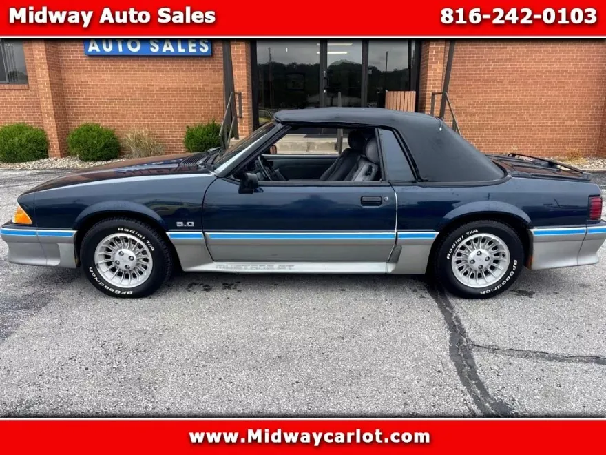 1989 Ford Mustang GT Convertible photo 1