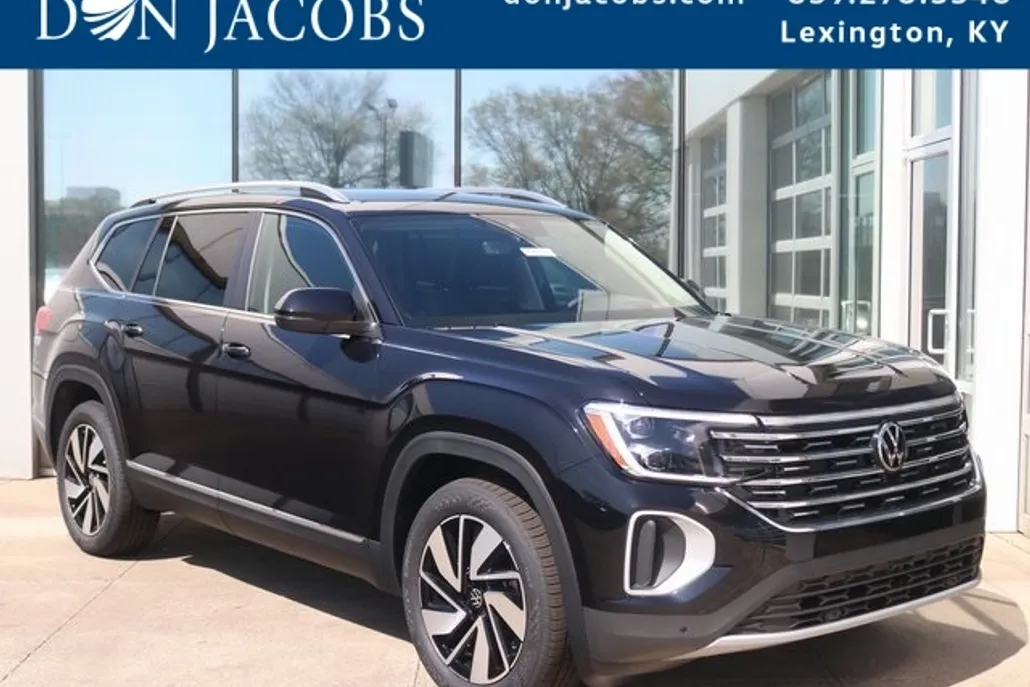 2025 Volkswagen Atlas SEL photo 1