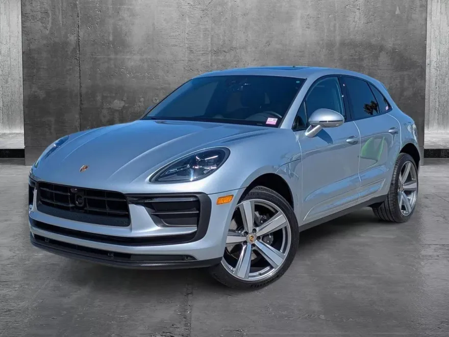 2024 Porsche Macan photo 1