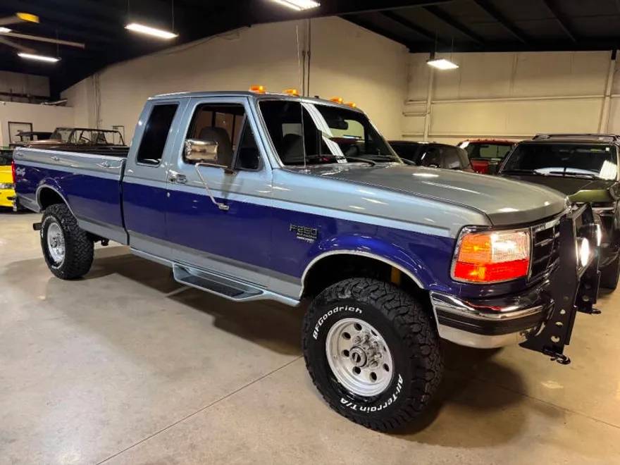 1995 Ford F-250 XLT photo 1