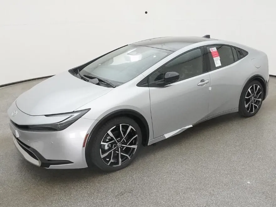 2026 Toyota Prius XSE Plug-in Hybrid photo 1