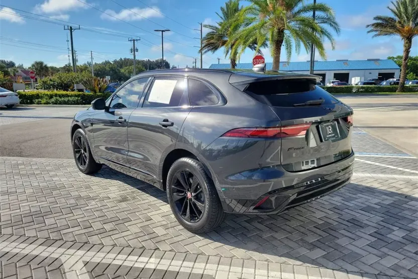 2021 Jaguar F-PACE P250 S photo 1