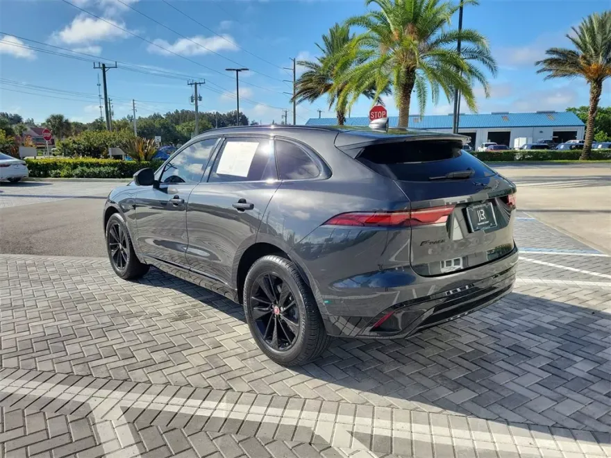 2021 Jaguar F-PACE P250 S photo 1
