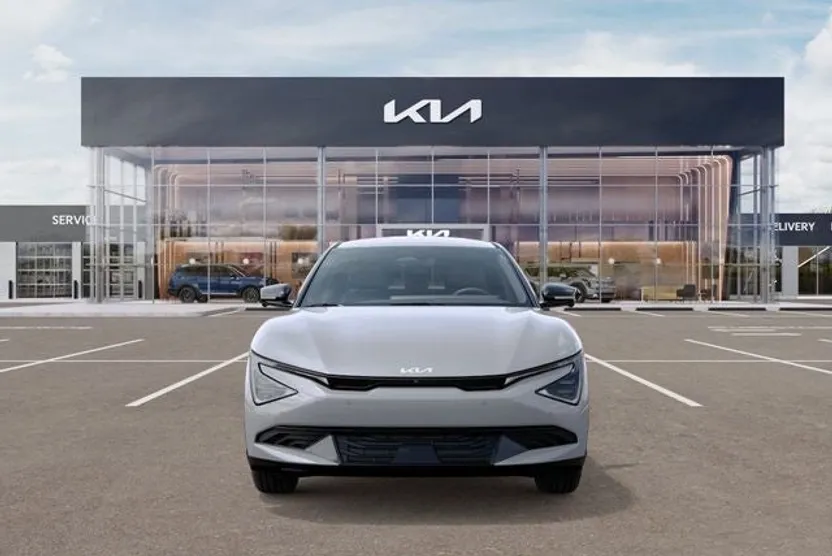 2025 Kia EV6 Light photo 1