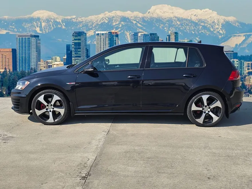 2016 Volkswagen Golf GTI S photo 1