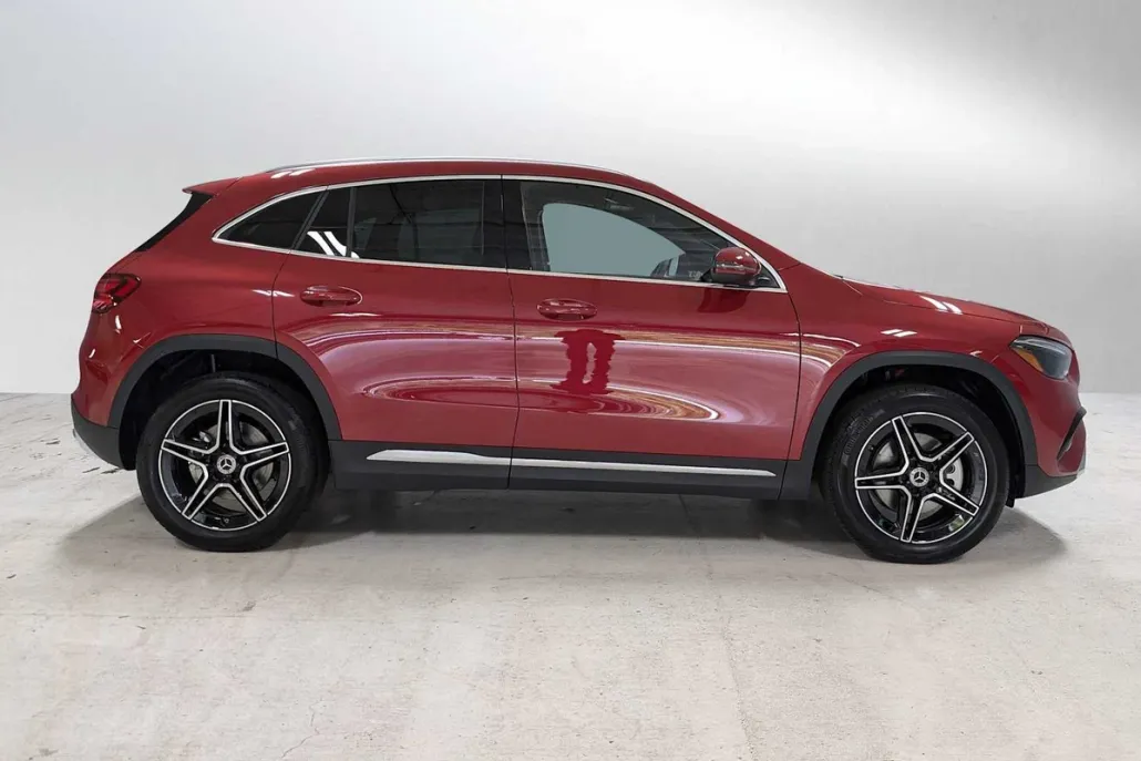 2026 Mercedes Benz GLA 250 4MATIC photo 1