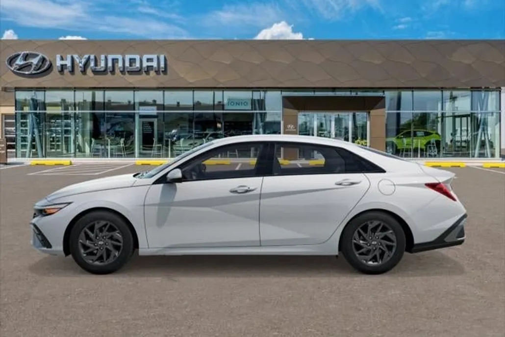 2025 Hyundai Elantra Hybrid Blue photo 1