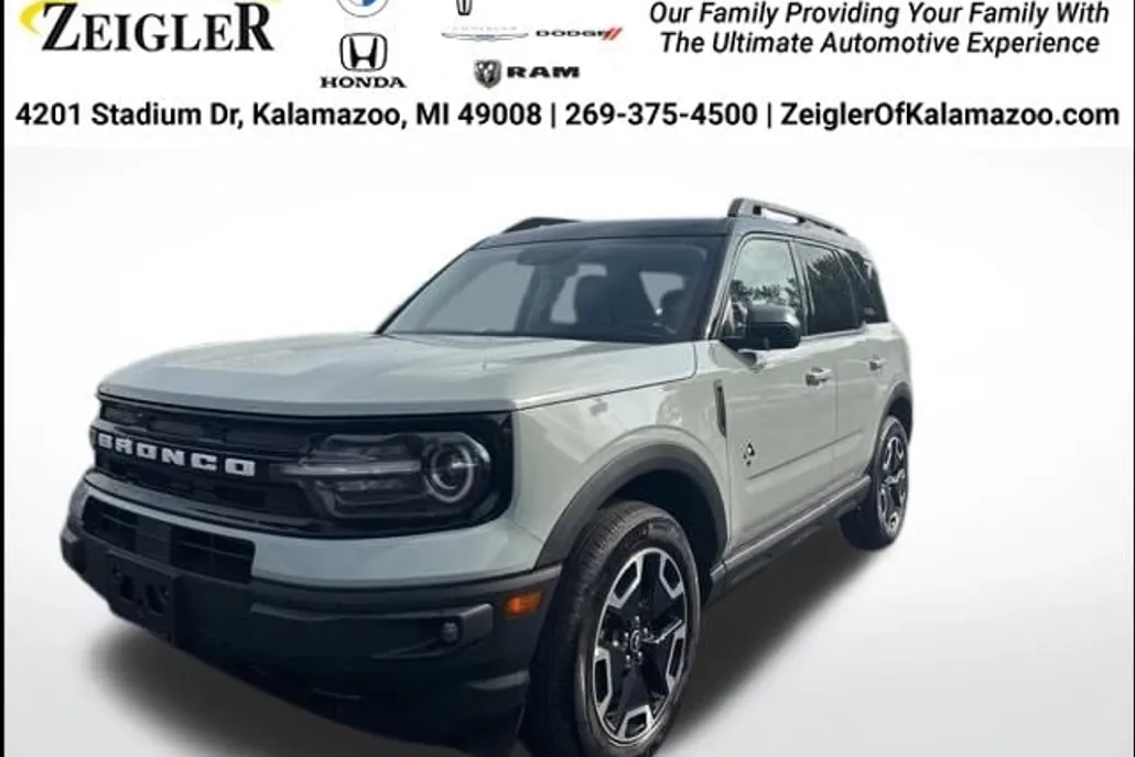 2024 Ford Bronco Sport Outer Banks photo 1