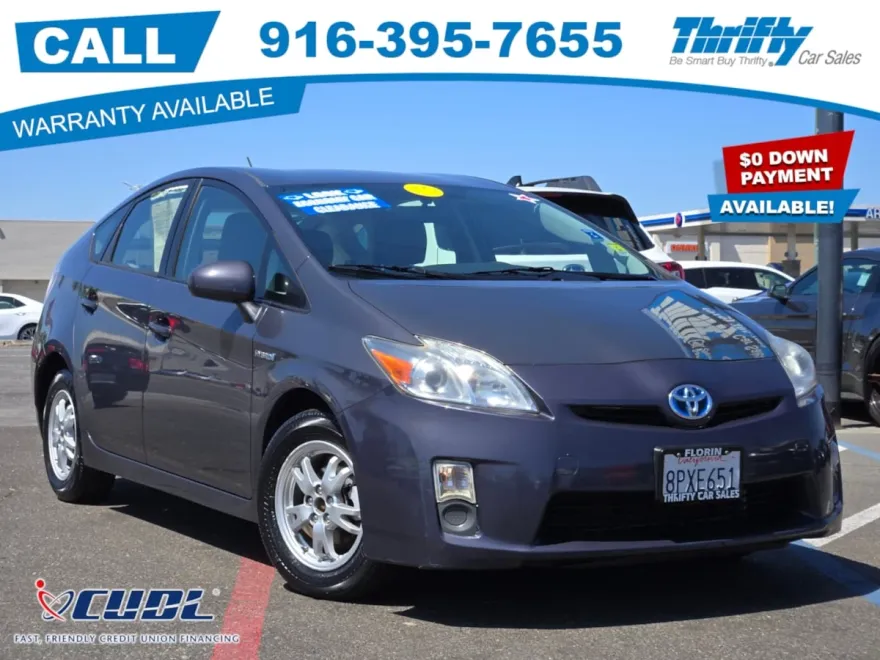 2010 Toyota Prius Two photo 1