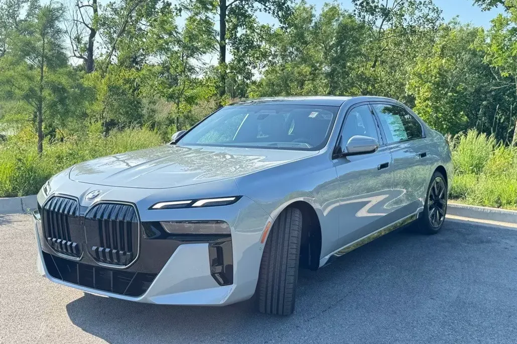 2025 Bmw 760i xDrive photo 1
