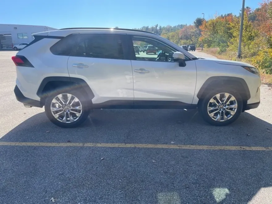 2025 Toyota RAV4 Limited photo 1