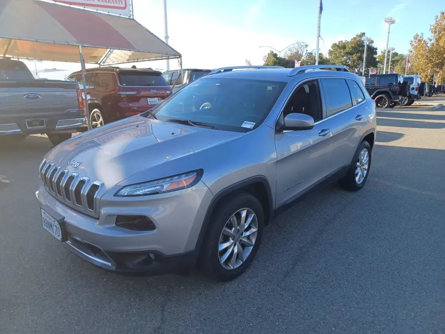 2017 Jeep Cherokee Limited photo 1