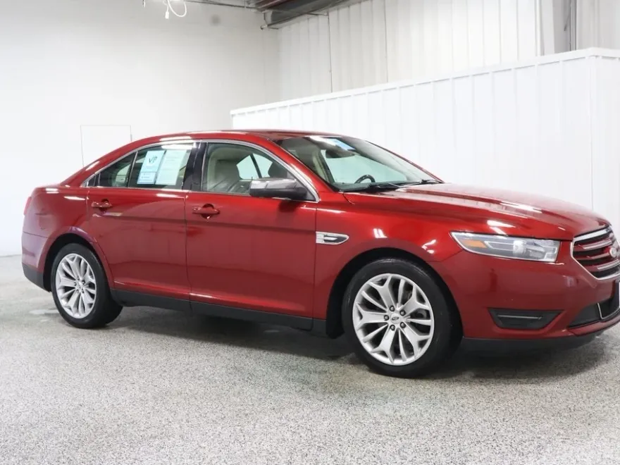 2015 Ford Taurus Limited photo 1