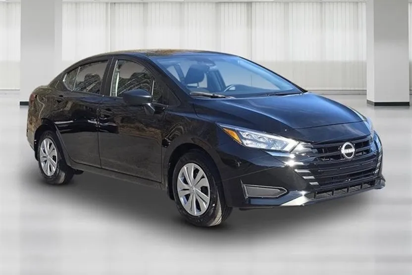 2025 Nissan Versa S photo 1