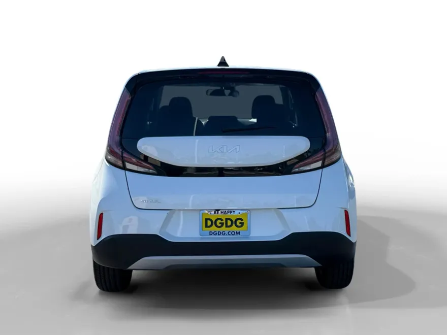 2024 Kia Soul LX photo 1