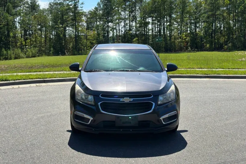 2016 Chevrolet Cruze photo 1